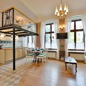 Argentis Kielbasnicza Retro Loft Apartment